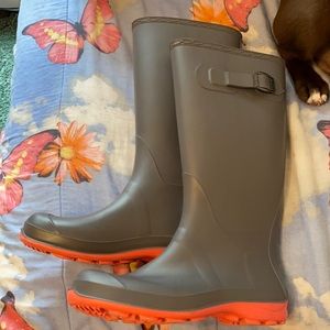 Rain boots